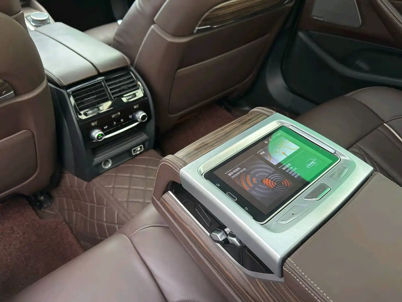 BMW 5 Series 2020 530Li Premium Luxury Package фото 23