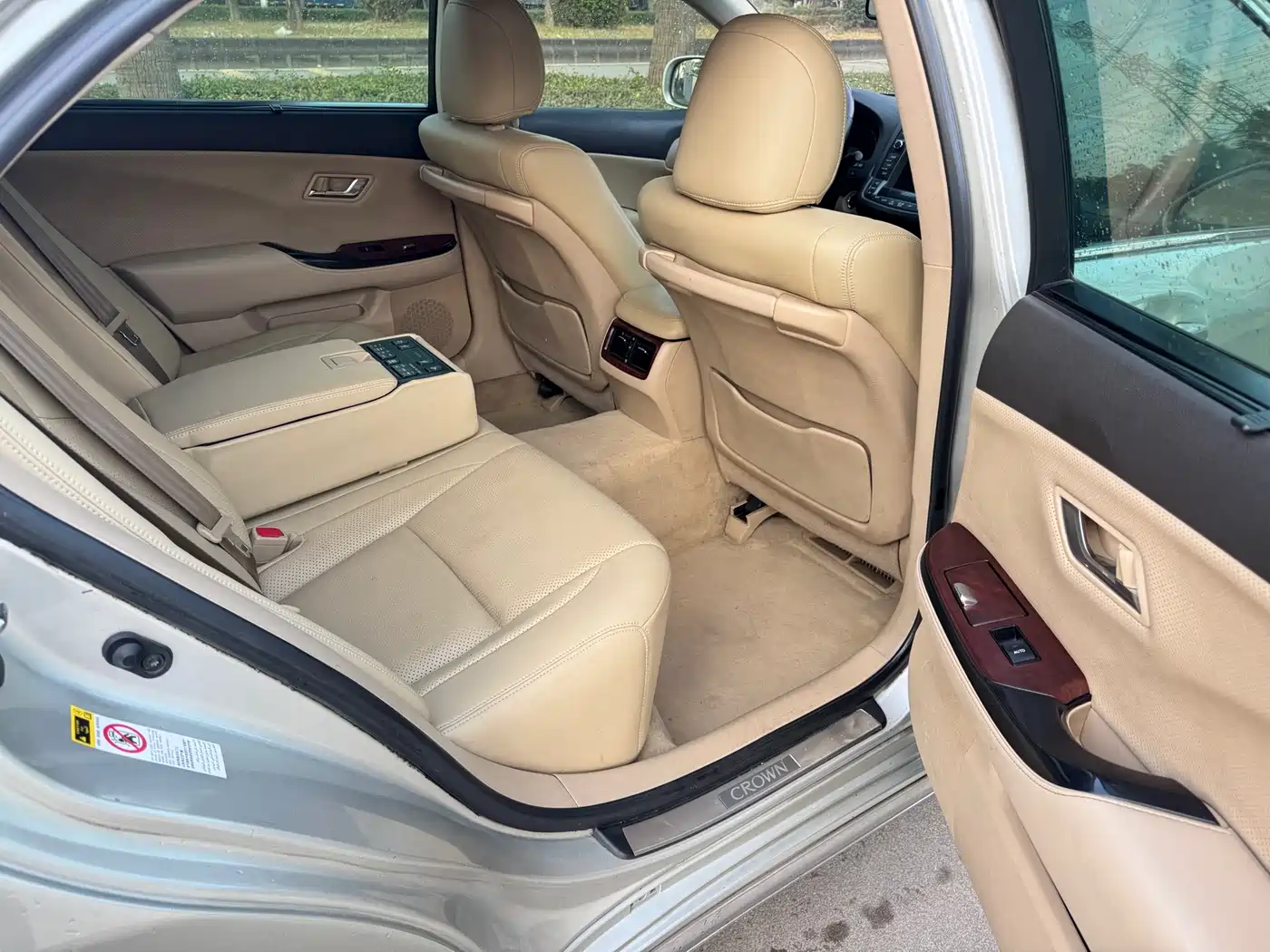 Toyota Crown 2010 3.0L Royal Saloon VIP фото 9