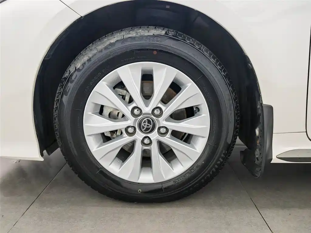 Toyota Corolla 2023 1.8L Smart Hybrid Dual Engine Pioneer Edition фото 17