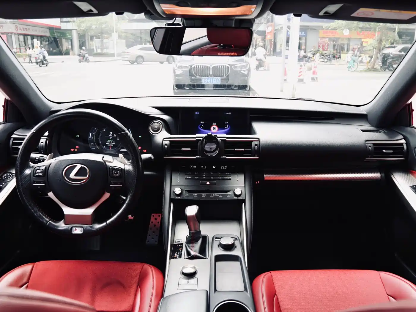 Lexus IS 2017 300 F SPORT фото 12
