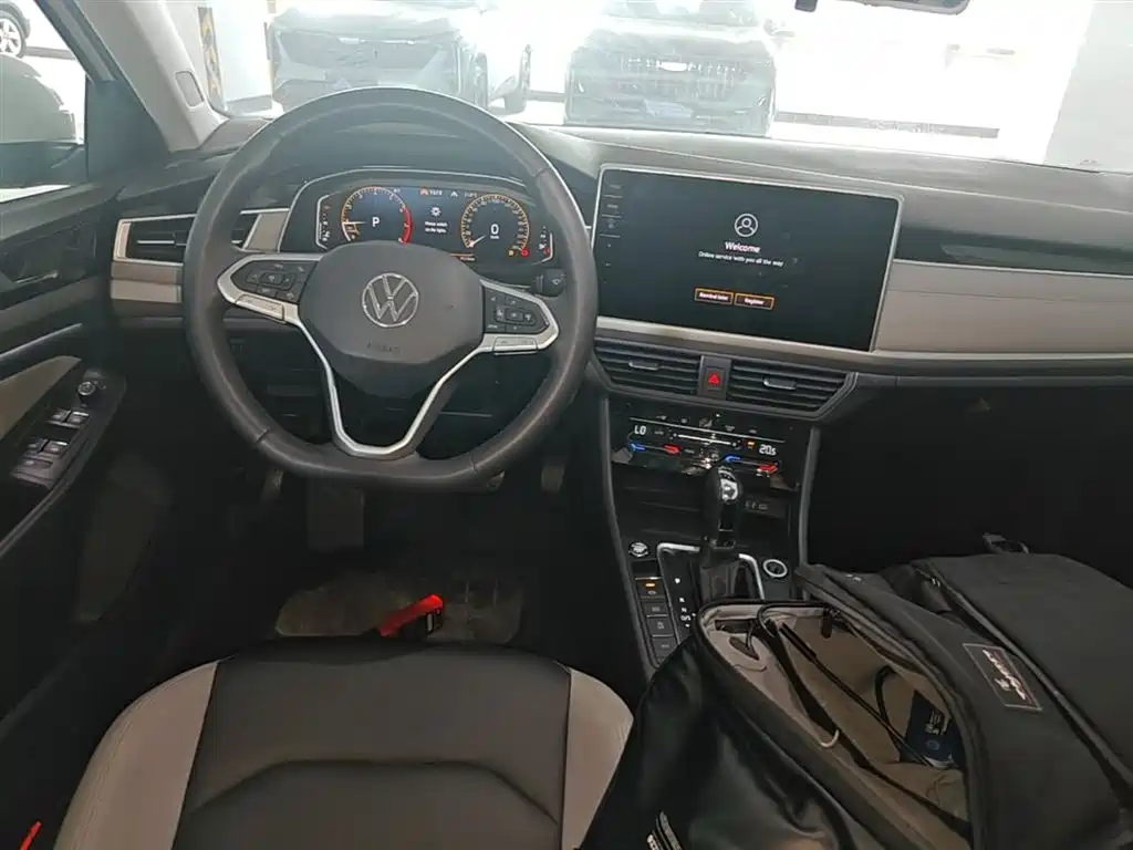 Volkswagen Bora 2024 300TSI DSG Premium Ride Edition фото 10