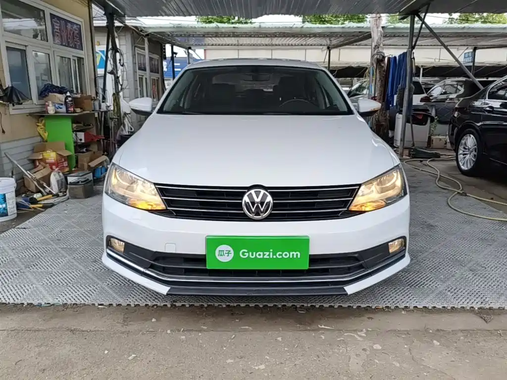 Volkswagen Sagitar 2017 180TSI Automatic Leading фото 3