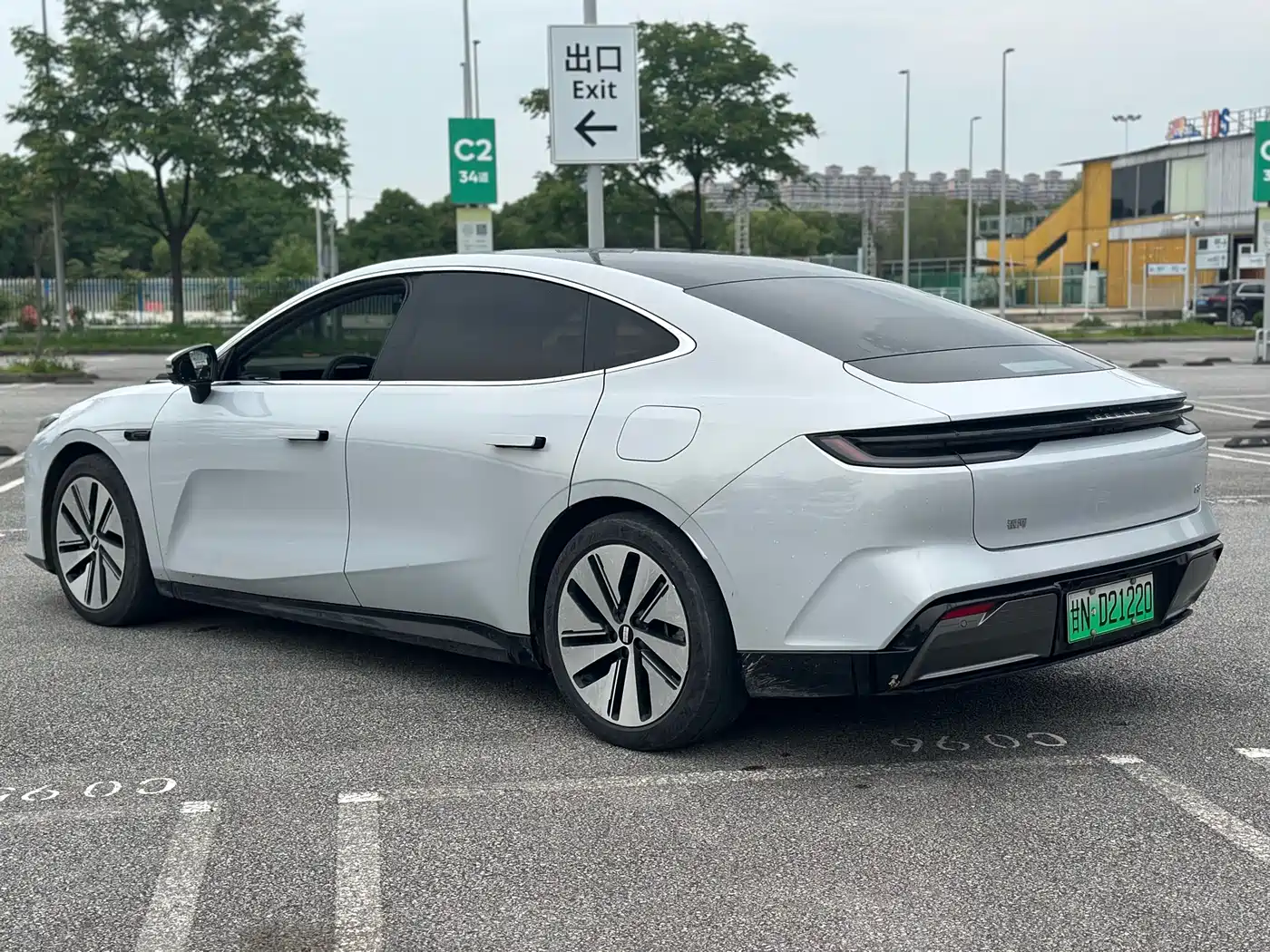 Geely Galaxy Galaxy E8 2024 665km RWD Starship Voyager Edition фото 9