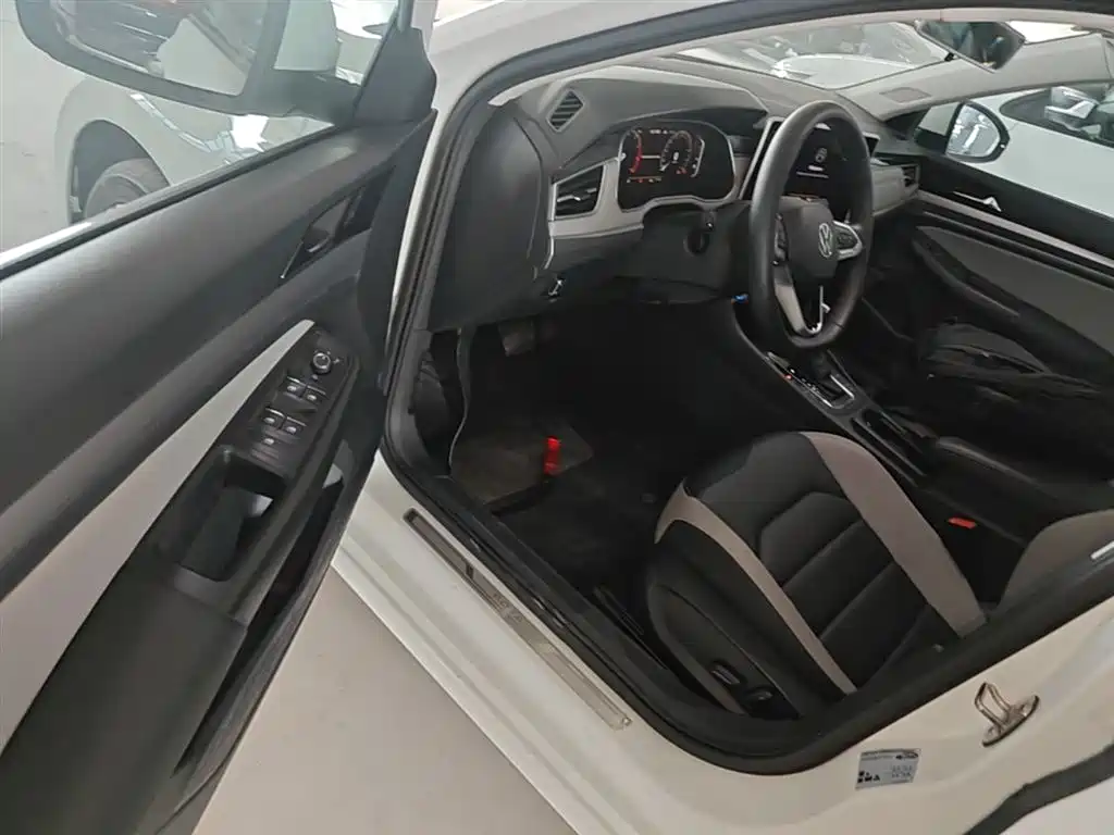 Volkswagen Bora 2024 300TSI DSG Premium Ride Edition фото 16
