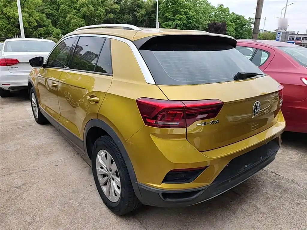 Volkswagen T-ROC 2018 230TSI DSG 2WD Fashion China V фото 5