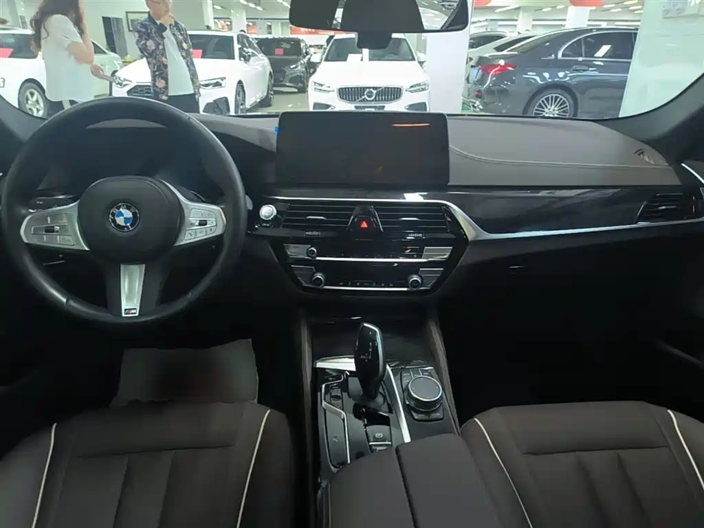 BMW 5 Series 2022 Model Second Facelift 525Li M Sport Package фото 10