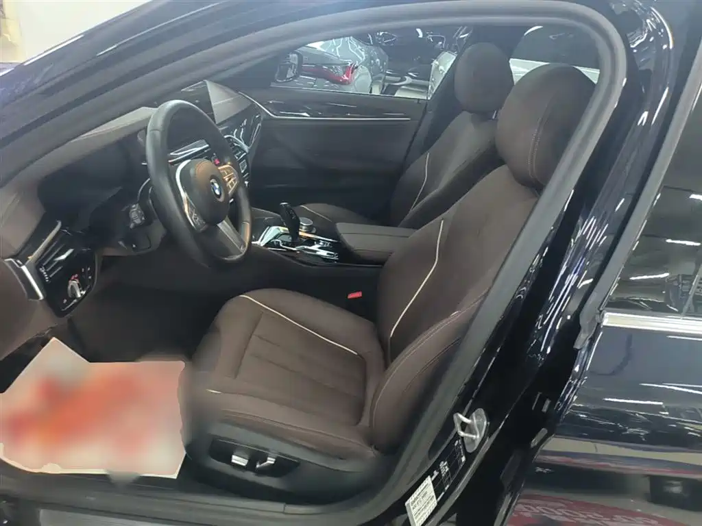 BMW 5 Series 2022 Model Second Facelift 525Li M Sport Package фото 15