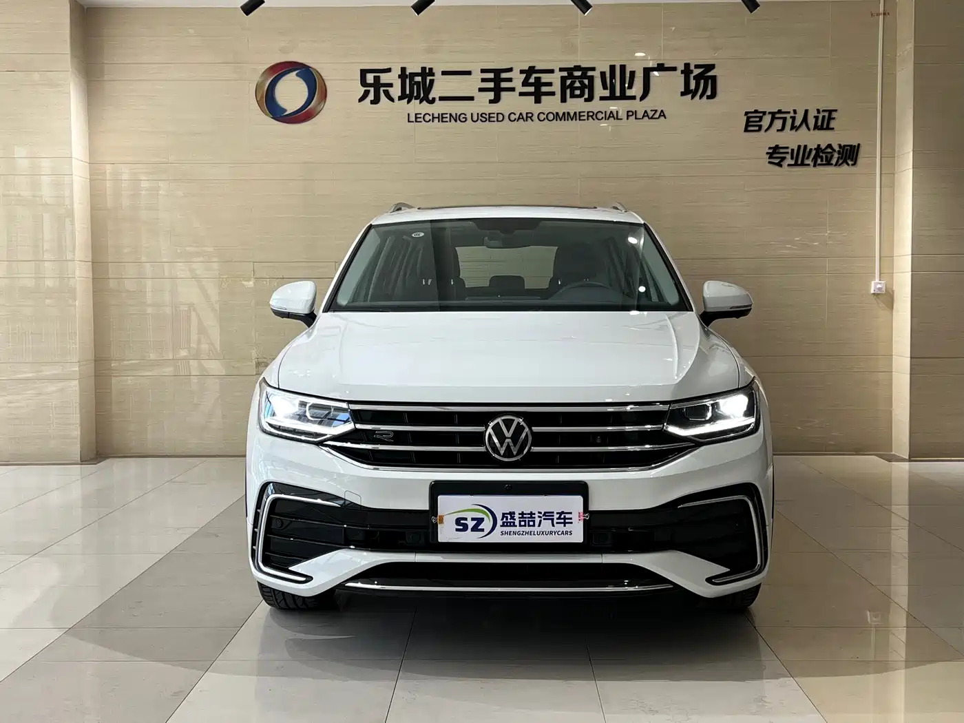 Volkswagen Tiguan L 2024 330TSI Automatic 2WD R-Line Premium Enjoyment Edition фото 2