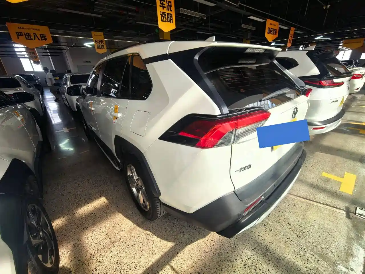 Toyota RAV4 Rongfang 2020 2.0L CVT 2WD Fashion PLUS фото 8