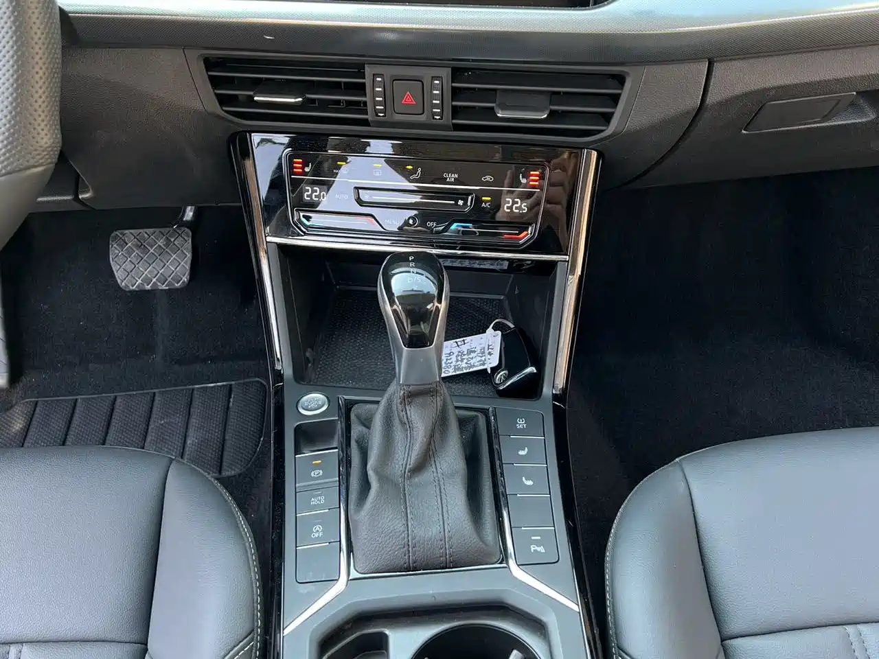 Volkswagen Passat 2023 280TSI Business Edition фото 15