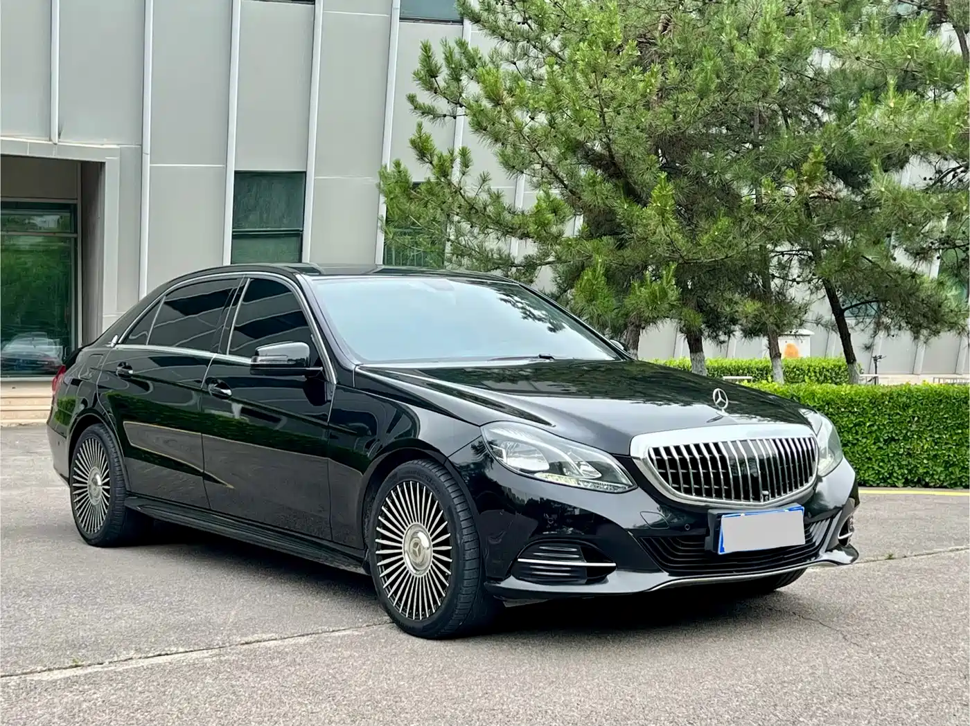 Mercedes-Benz E-Class 2015 E 260 L Sport фото 3