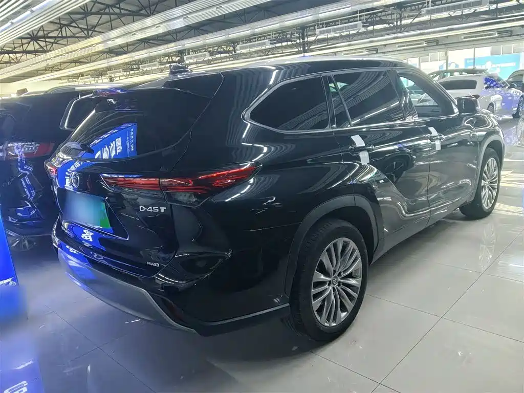 TOYOTA HIGHLANDER