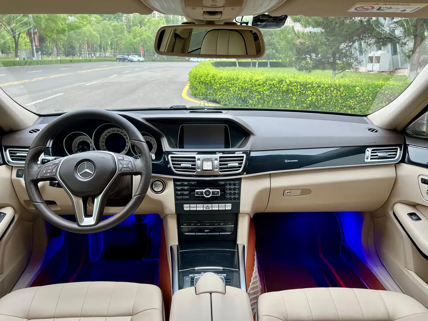 Mercedes-Benz E-Class 2015 E 260 L Sport фото 12