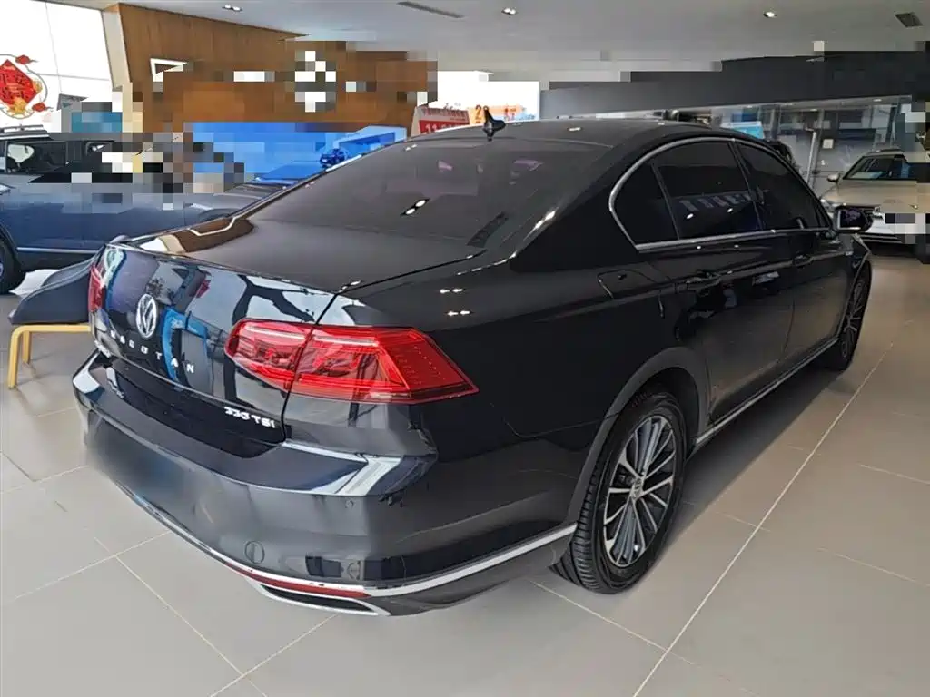 Volkswagen Magotan 2020 330TSI DSG Luxury фото 7