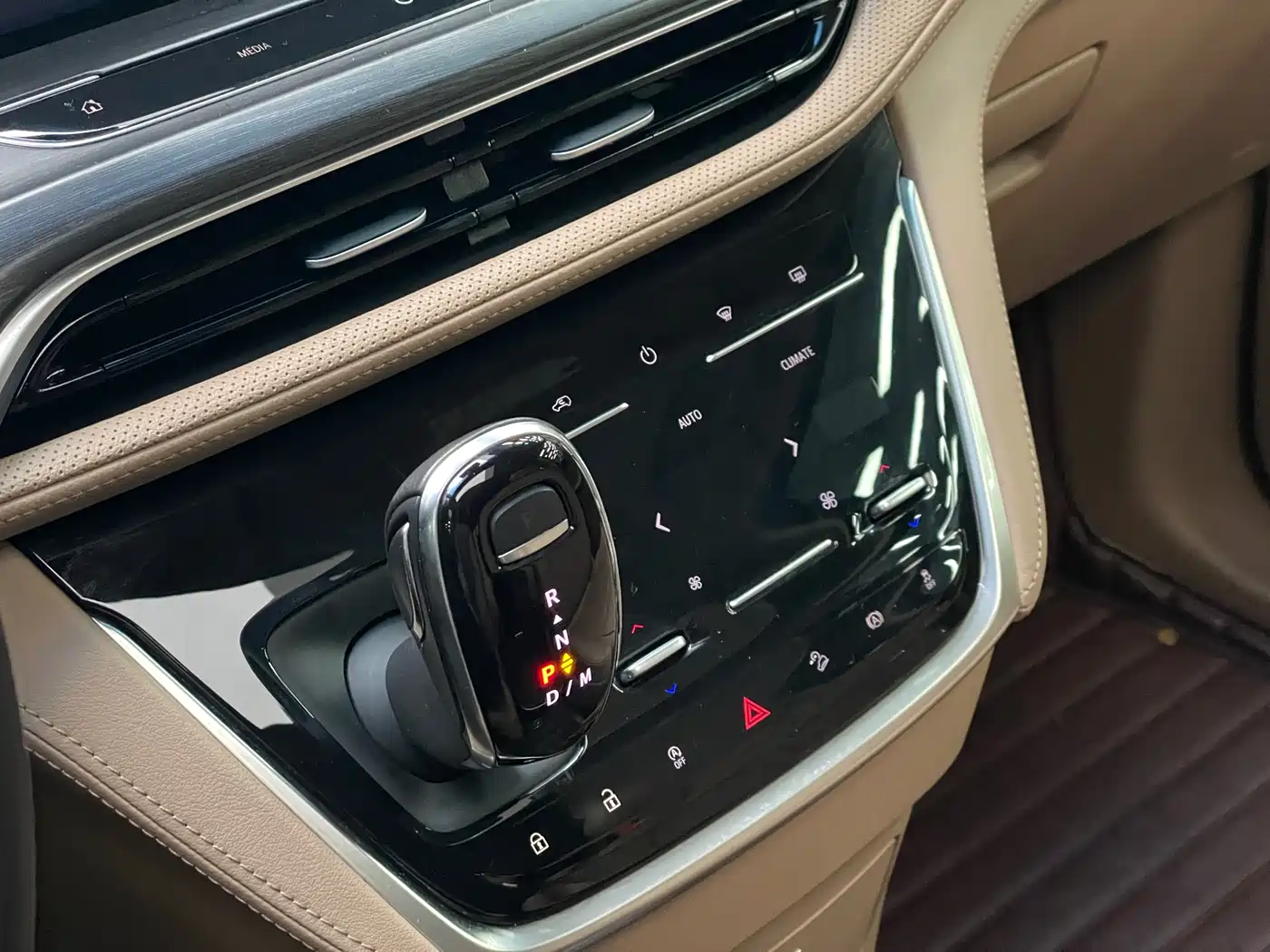 Buick GL8 2021 ES Landlord 653T Luxury фото 7