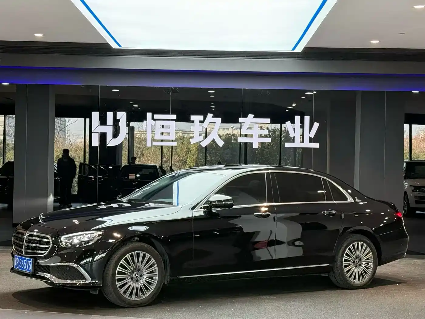 Mercedes-Benz E-Class 2023 E 300 L Fashion фото 2