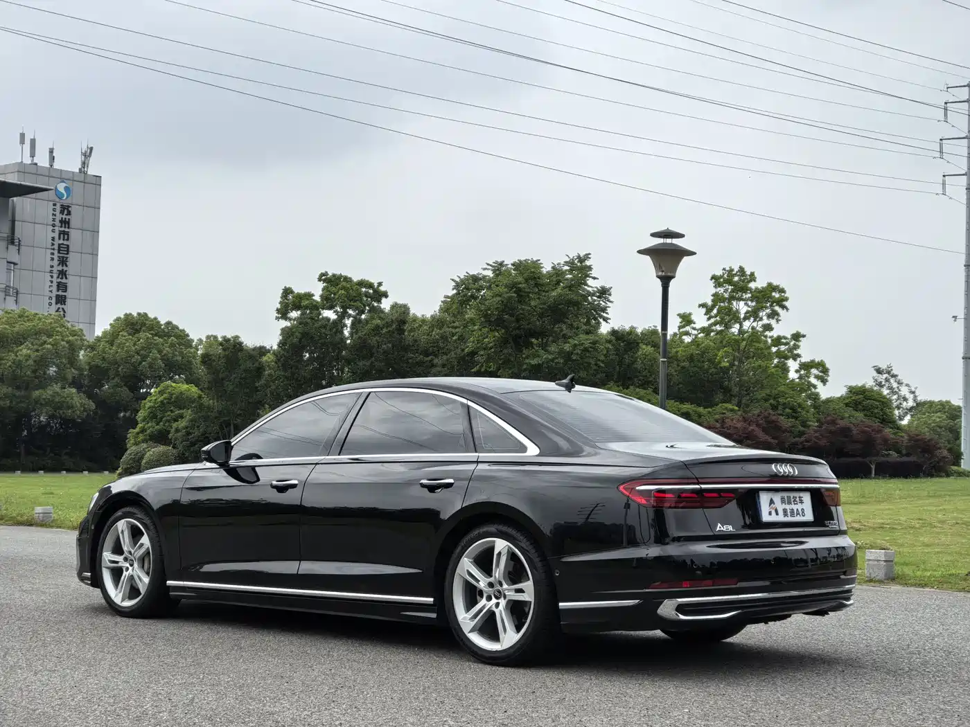 Audi A8 2023 A8L 50 TFSI quattro Exclusive фото 15