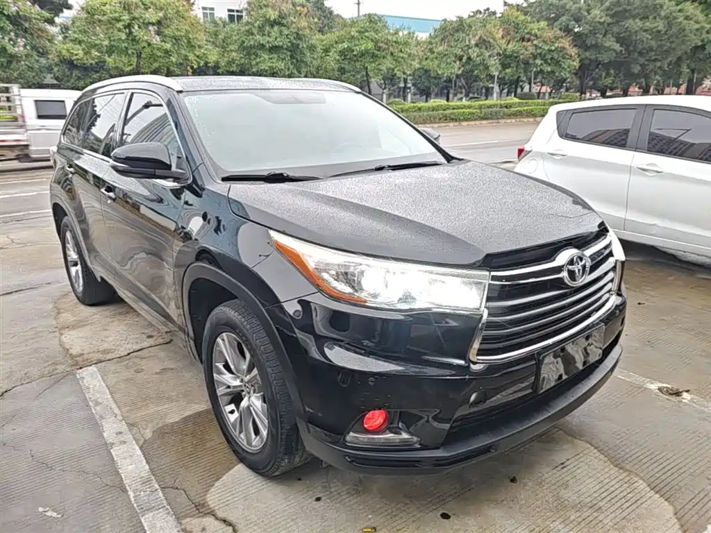 Toyota Highlander 2015 2.0T AWD Elite Edition 7-seater фото 4