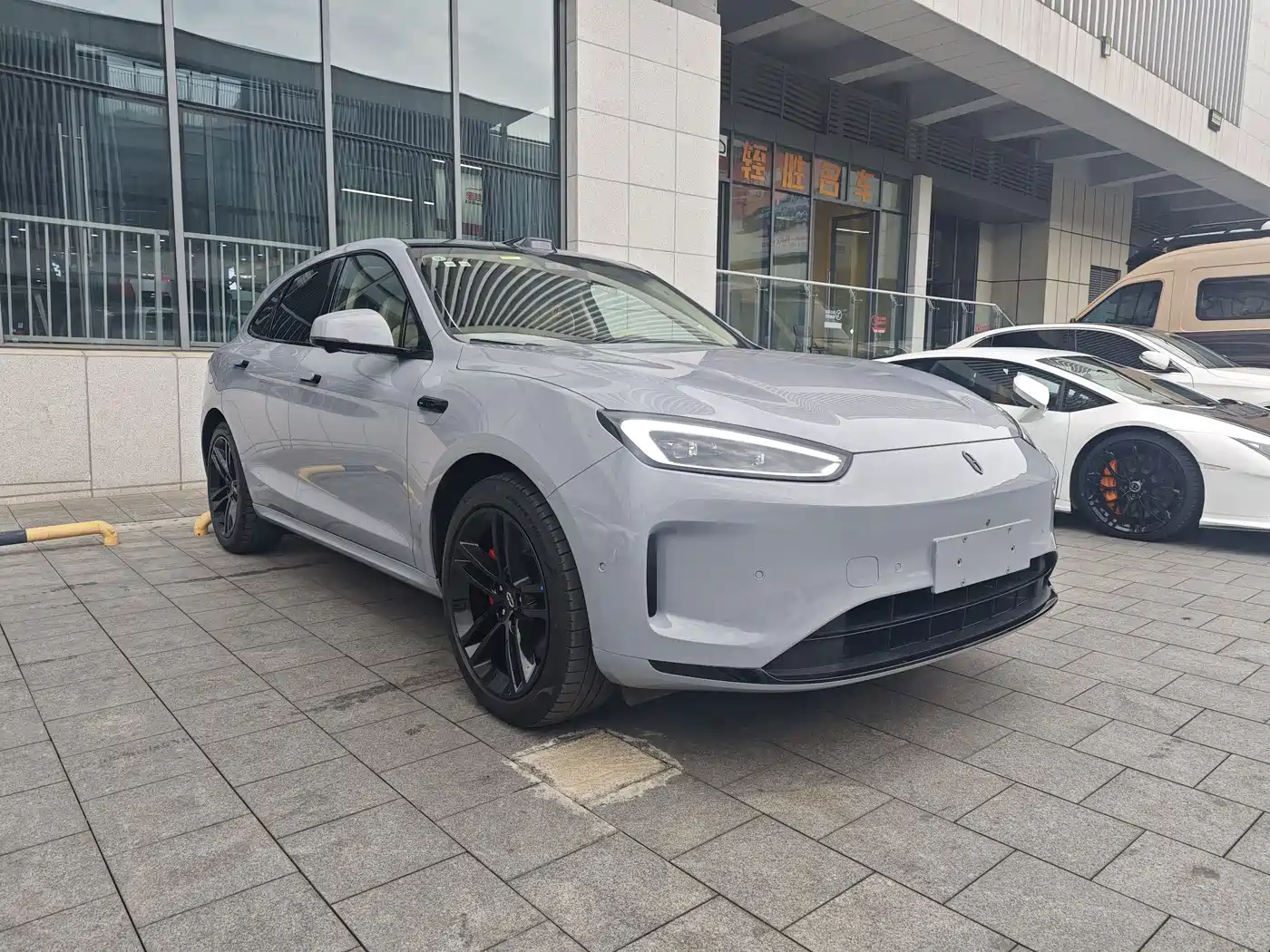 AITO Wenjie AITO M5 2024 Extended Range Max RS AWD Advanced Smart Driving Edition фото 6