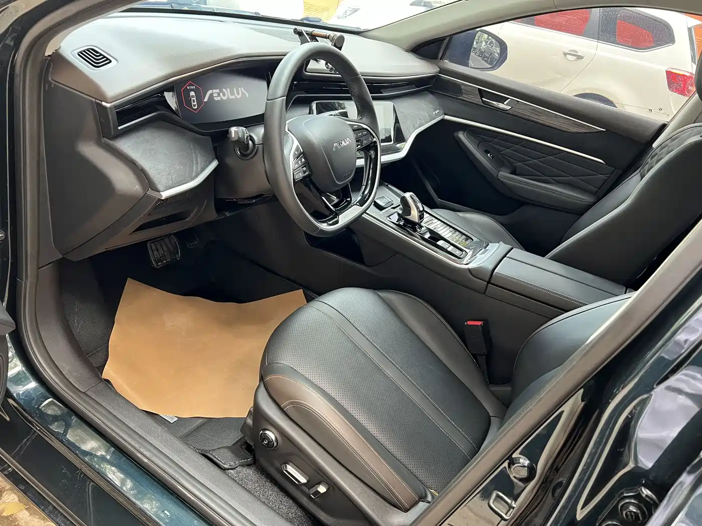 DONGFENG YI HYUN MAX