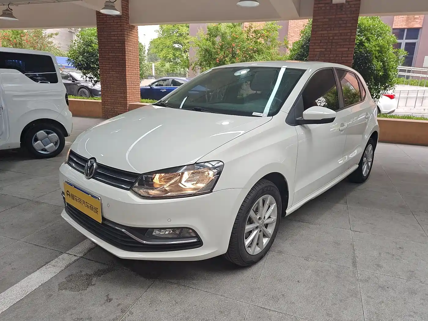 Volkswagen Polo 2014 1.6L Automatic Luxury Edition
