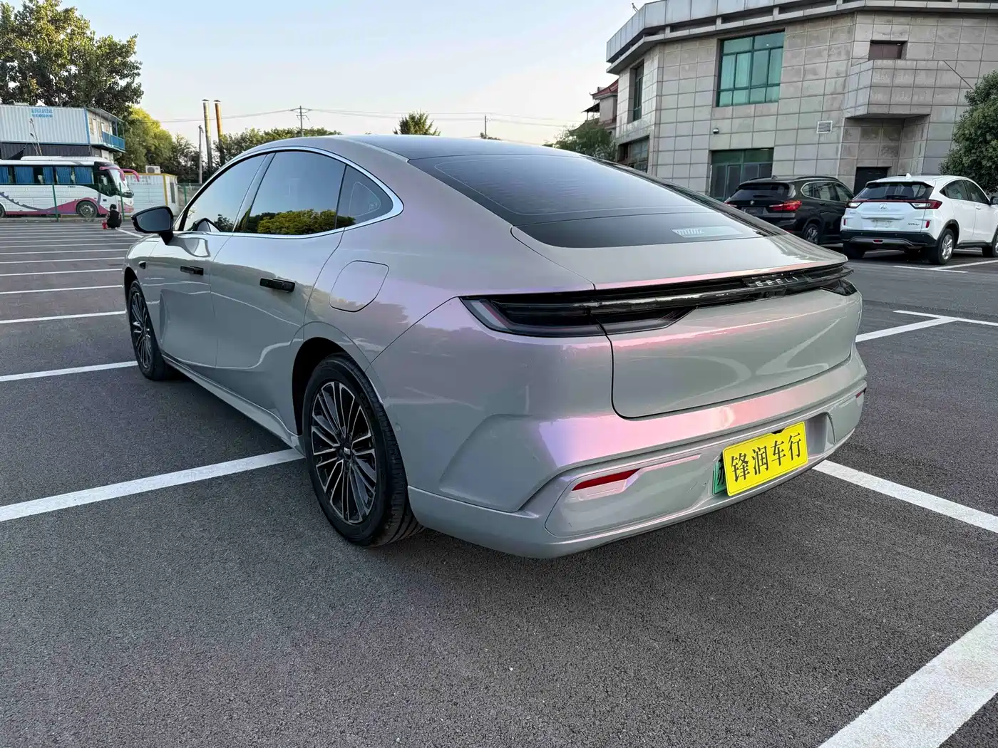 Geely Galaxy Galaxy Xingyao 8 2026 2025 130km EM-i Premium Edition