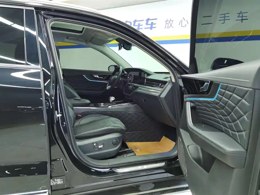 Hongqi HS5 2022 Facelift 2.0T Smart Flag Enjoyment Edition фото 8