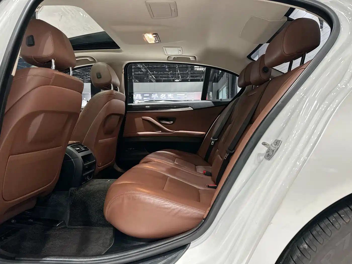 BMW 5 Series 2017 520Li Classic Edition фото 14