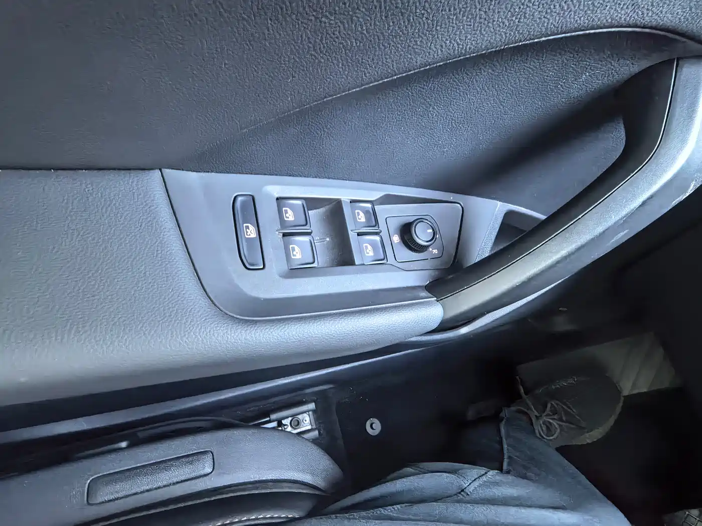 Volkswagen Tharu 2022 280TSI FWD Luxury Edition фото 16