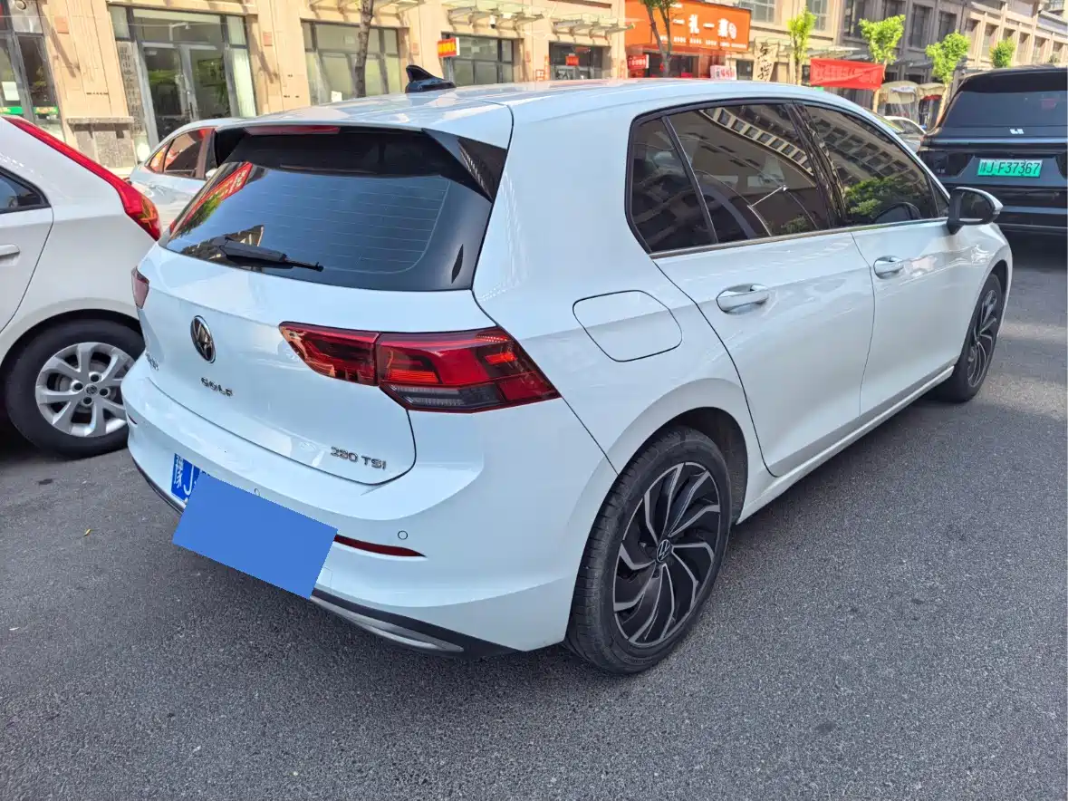Volkswagen Golf 2023 Facelift 280TSI DSG Pro фото 6