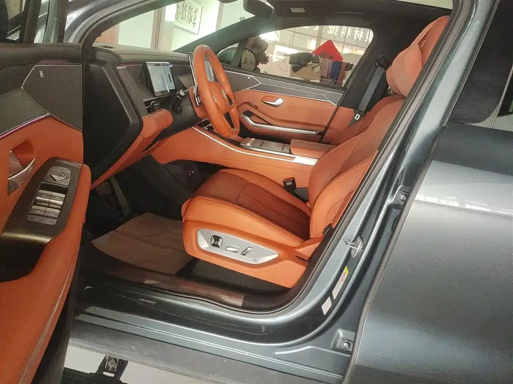 BYD Tang L 2025 DM 175KM Drone Player Edition фото 15