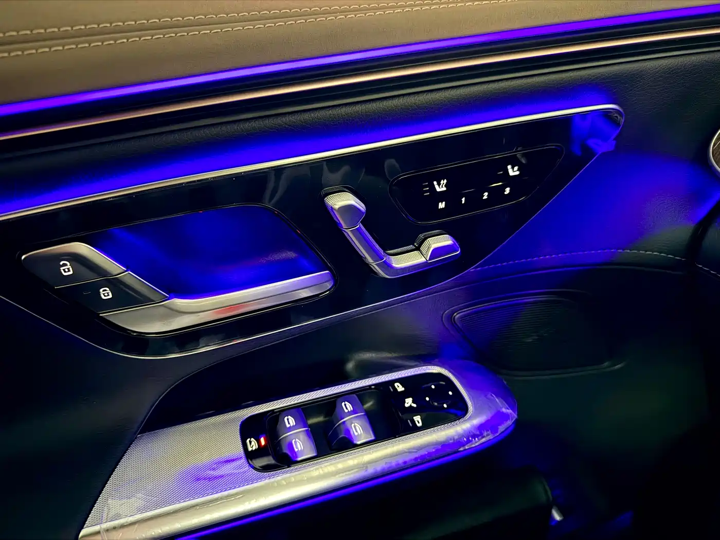 Mercedes-Benz EQE 2025 Model 500 4MATIC Luxury Edition фото 21