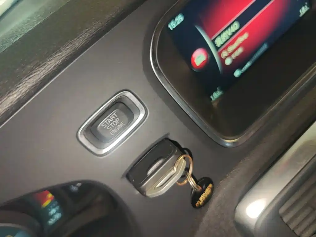 Фото 9 - Volvo V40