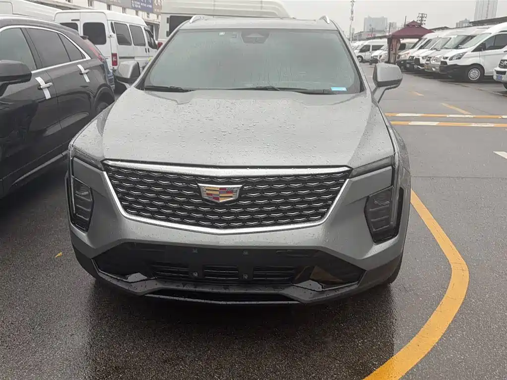 Cadillac XT4 2024 28T 2WD Premium фото 3