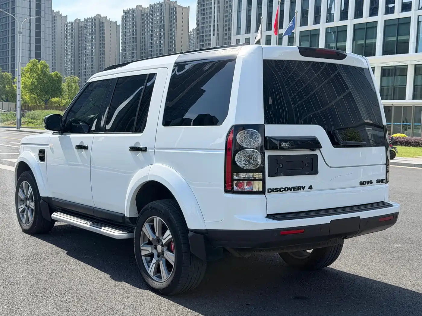 Land Rover Discovery 2013 3.0 SDV6 HSE Diesel фото 9