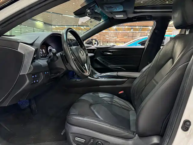 Toyota Avalon 2019 2.5L Touring Premium Edition China VI — фото 4
