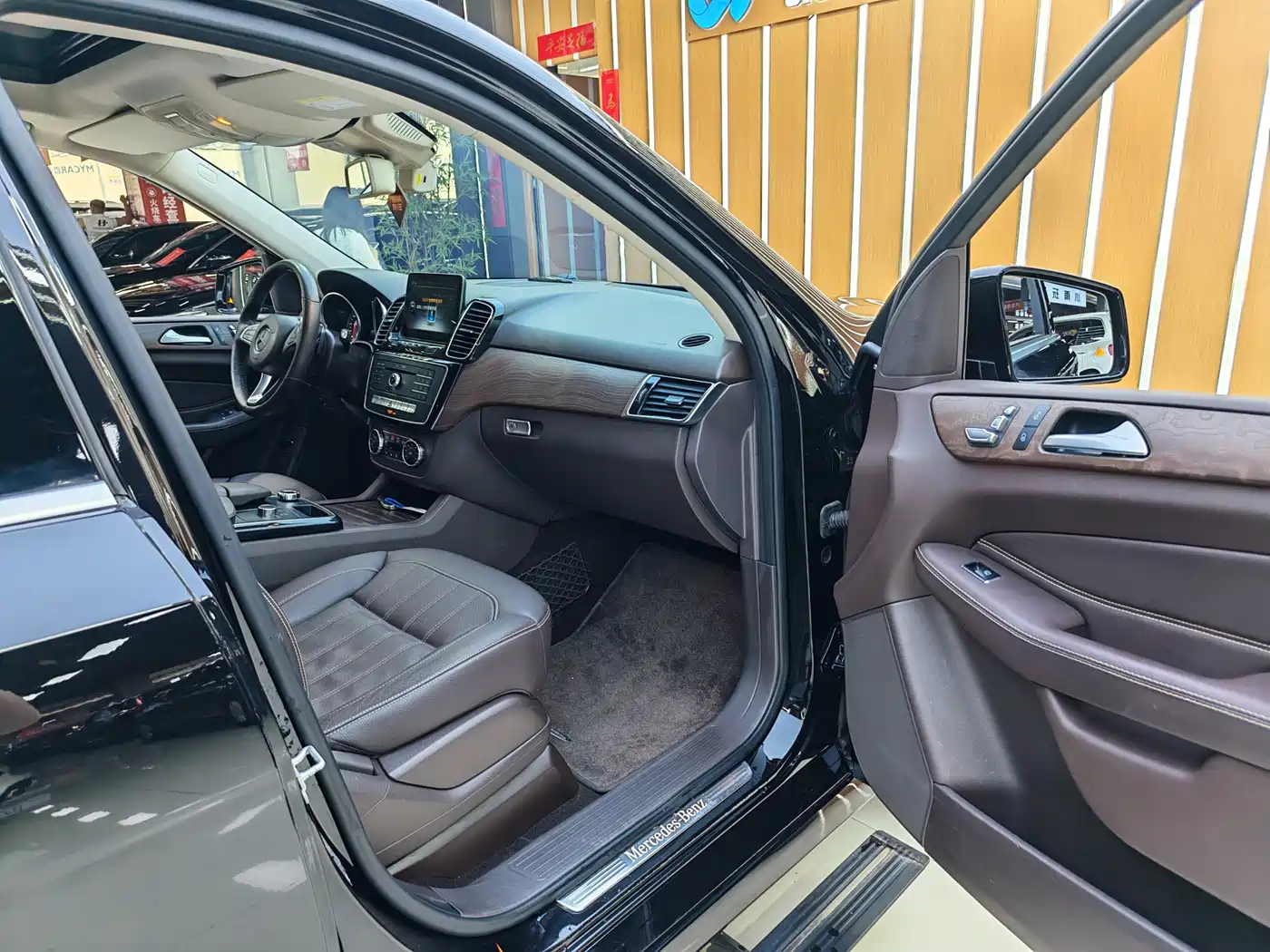 Mercedes-Benz GLE 2017 GLE 320 4MATIC Dynamic фото 16