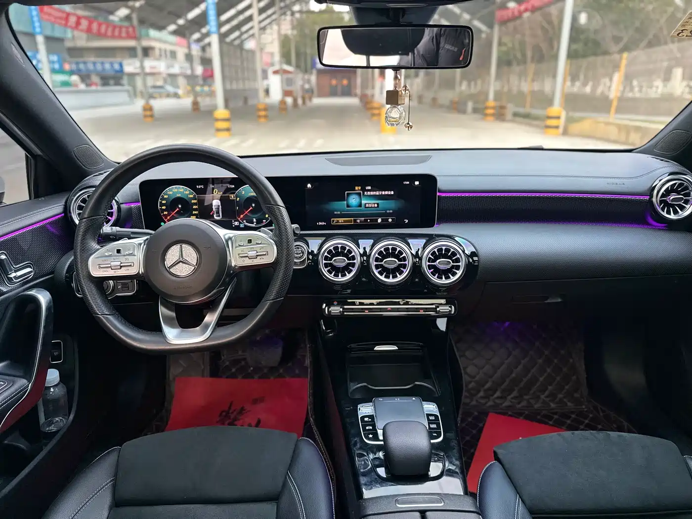 Mercedes-Benz A-Class 2019 Facelift A 200 L Sports Sedan фото 11