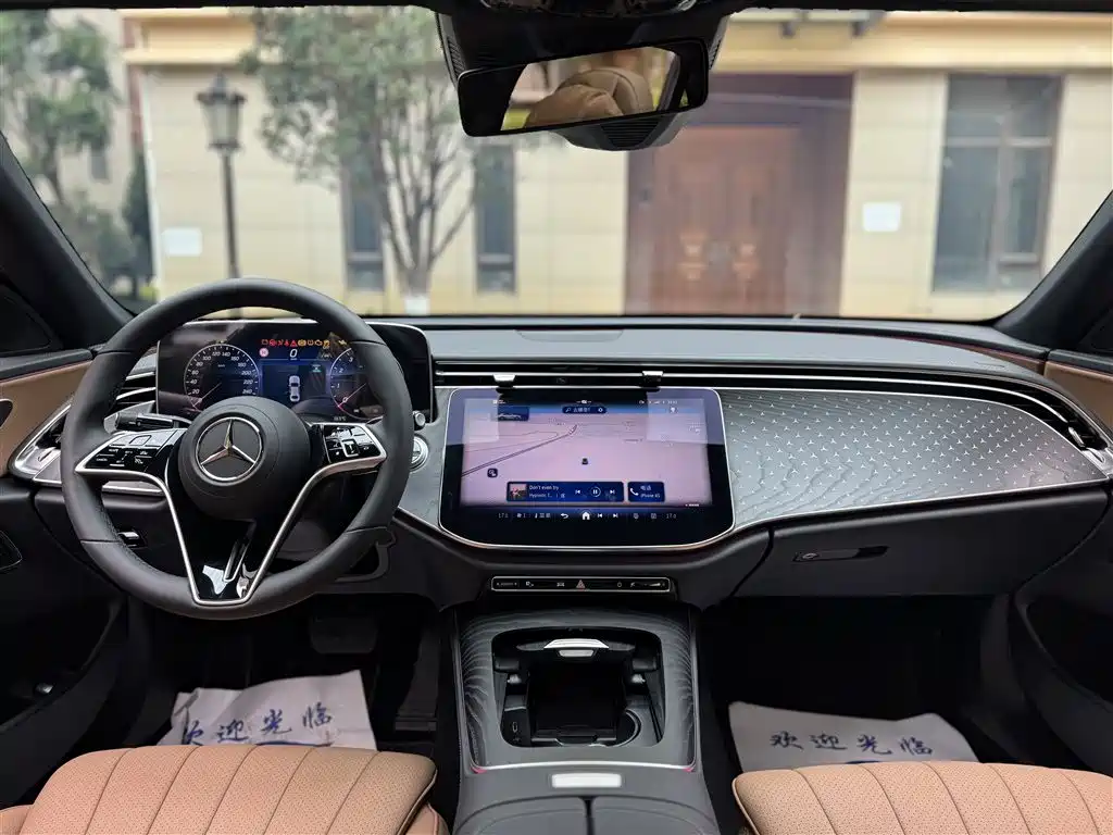 Mercedes-Benz E-Class 2025 E 300 L Fashion фото 3