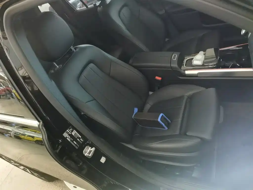 Mercedes-Benz GLB 2024 Facelift GLB 220 Style фото 25