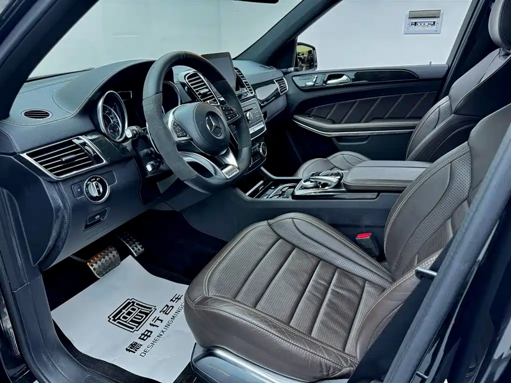 Mercedes-Benz GLS AMG 2016 AMG GLS 63 4MATIC фото 17