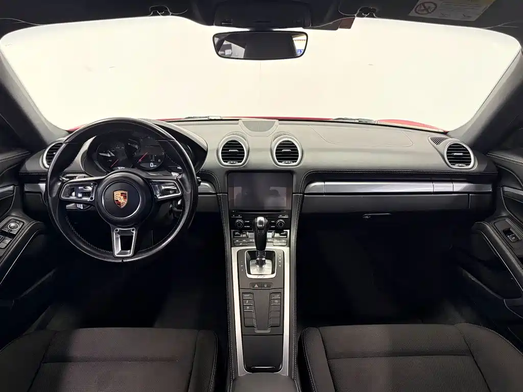 Porsche 718 2018 Cayman 2.0T фото 9