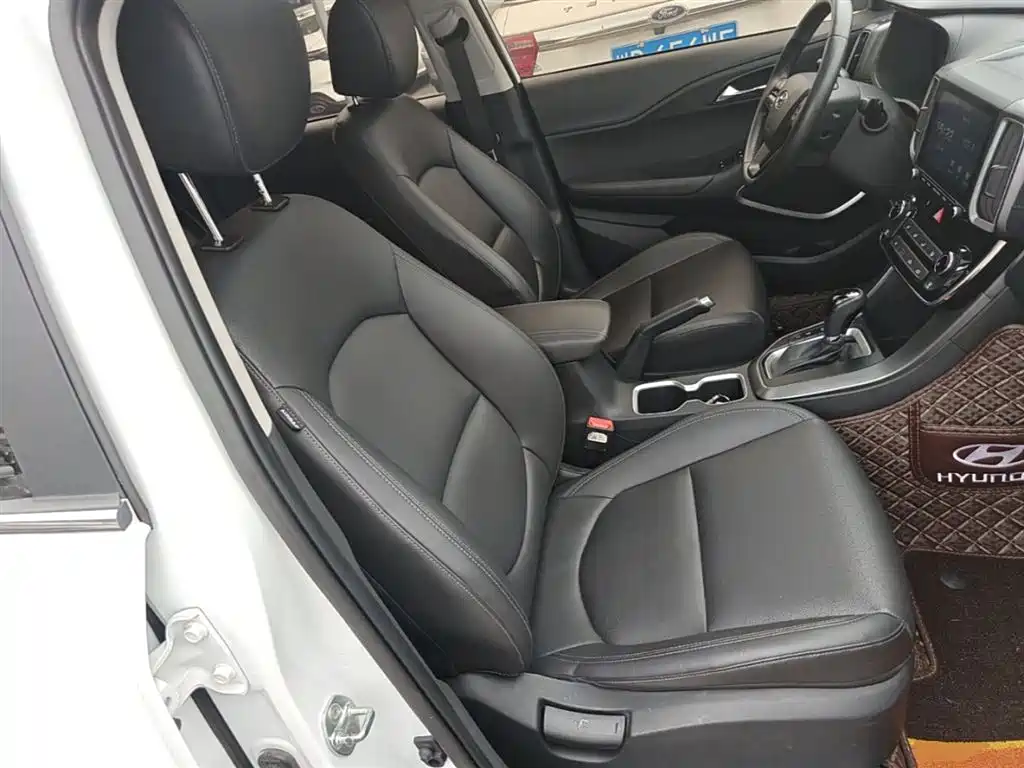 Hyundai Beijing Hyundai ix35 2019 2.0L Automatic 2WD Zhiyong·Enjoy China V фото 25
