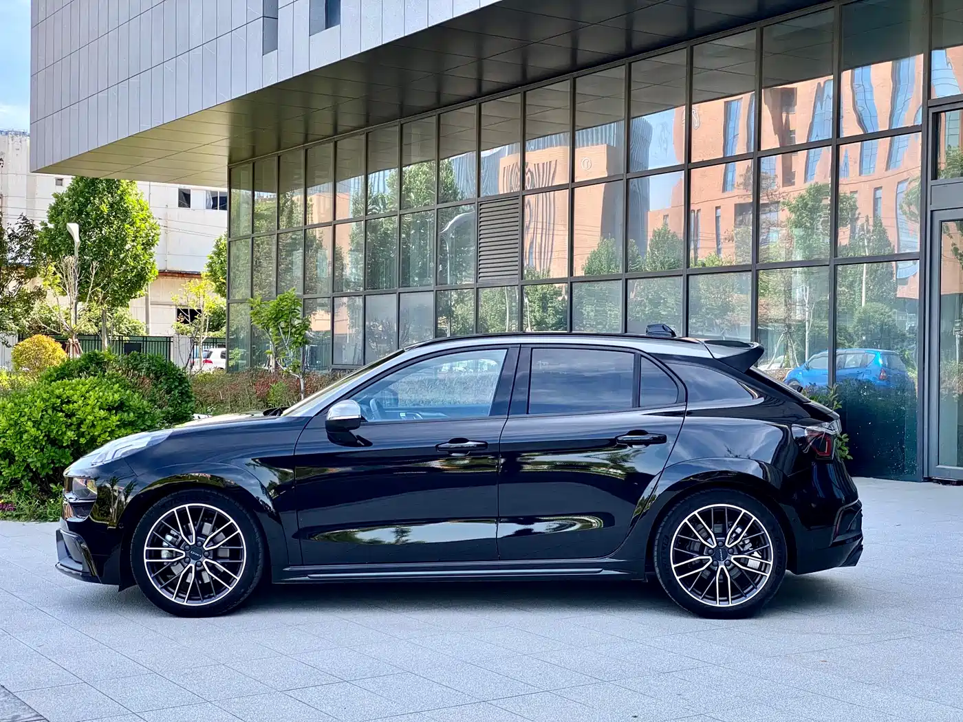 Lynk & Co 02 Hatchback 2021 2.0TD Halo Driving Control Package Edition фото 11
