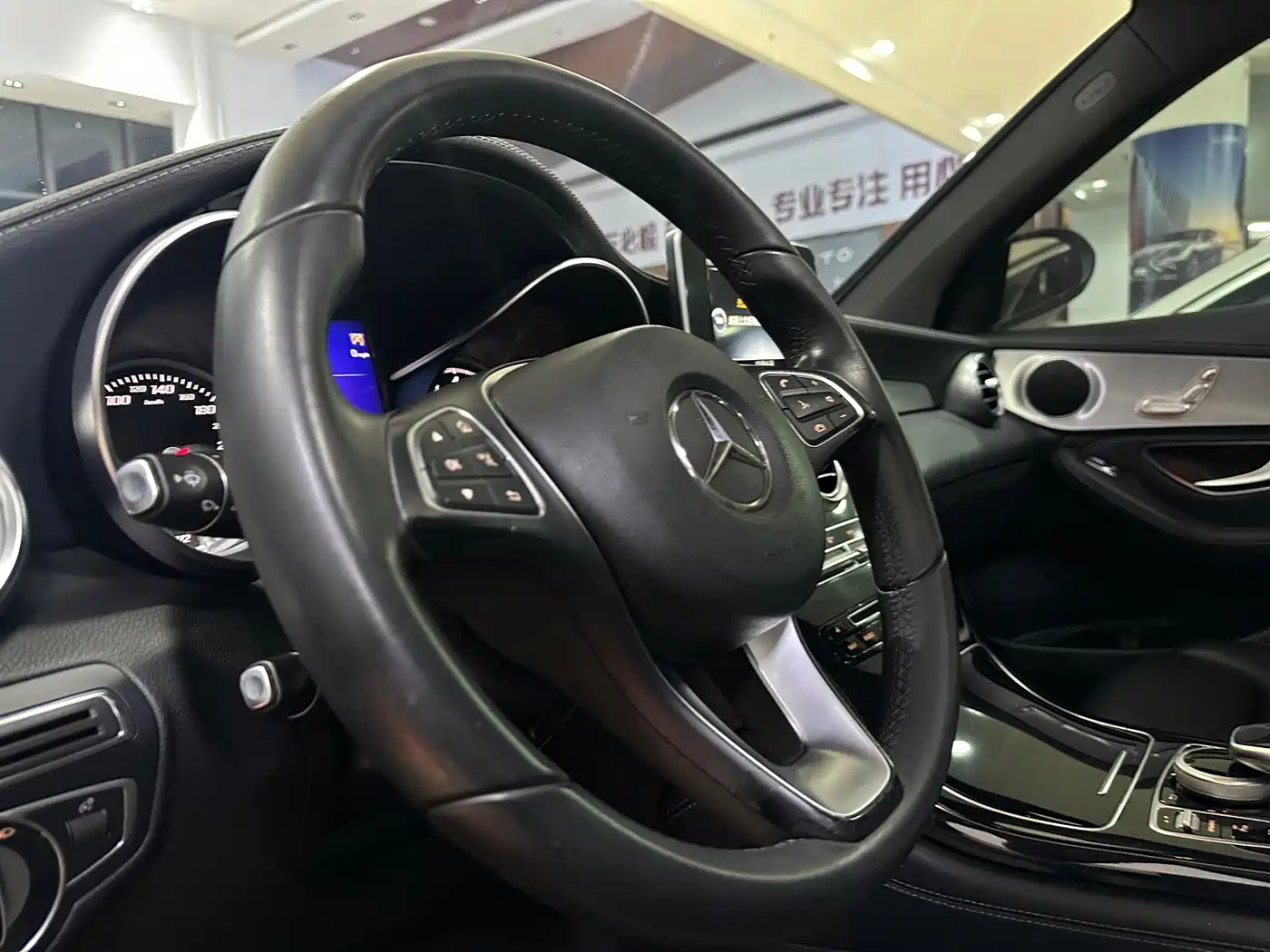 Mercedes-Benz GLC 2016 GLC 200 4MATIC фото 14