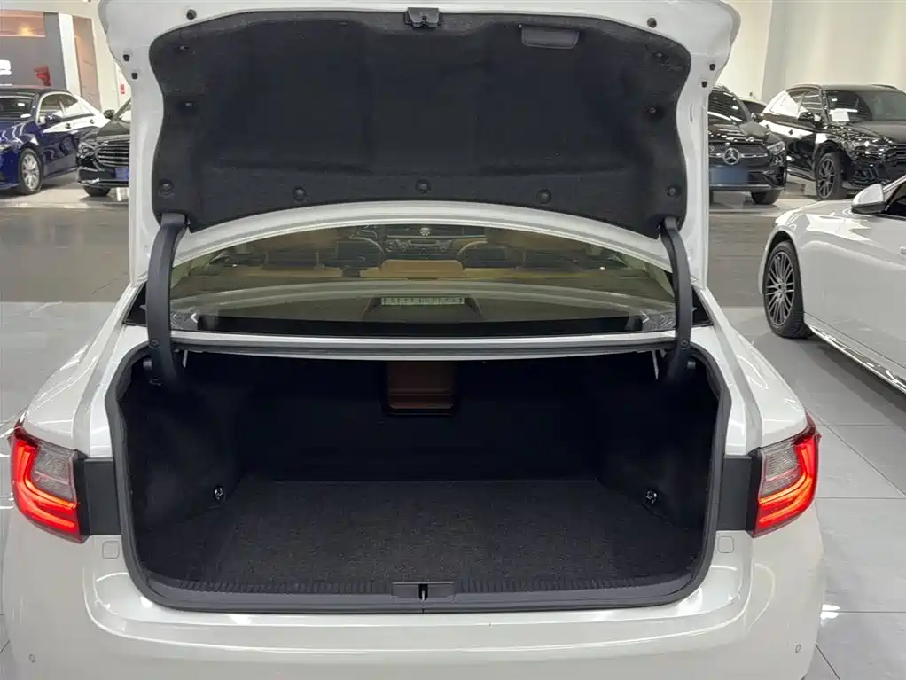 Lexus ES 2015 200 Comfort Edition фото 22