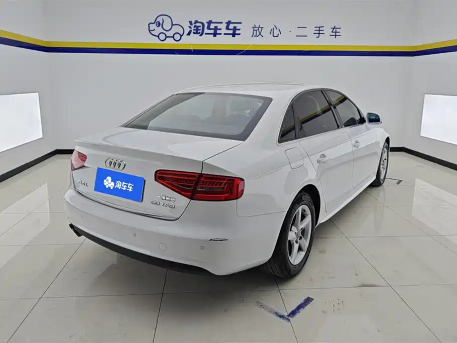 Audi A4L 2016 30 TFSI Collector's Edition Automatic Comfort фото 3