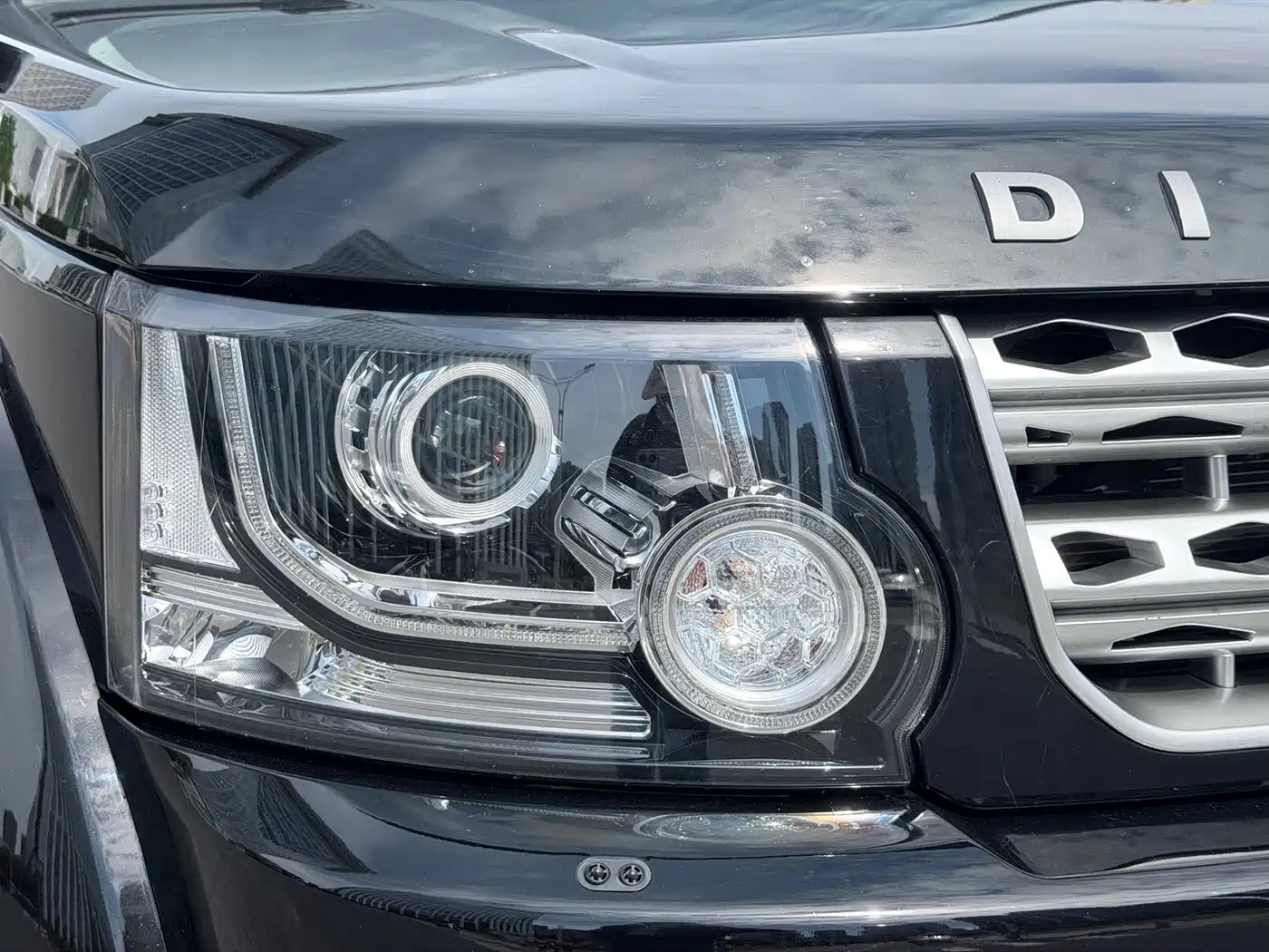 Land Rover Discovery 2015 3.0 SDV6 HSE Diesel фото 24