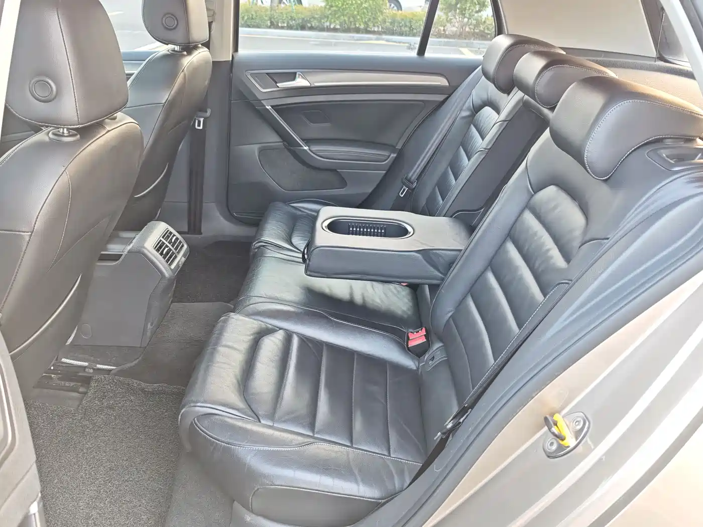 Volkswagen Golf 2015 1.4TSI Automatic Luxury фото 14