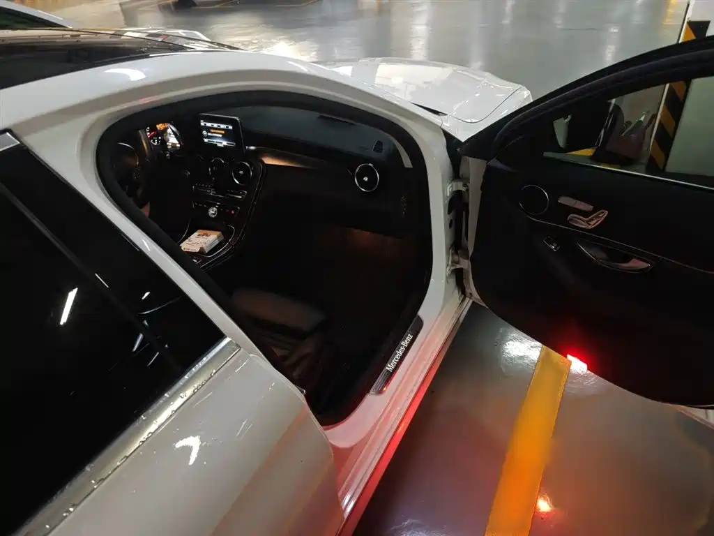 Mercedes-Benz C-Class 2016 C 200 L Sport фото 20